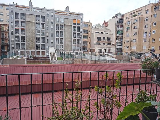 Foto 1 de Venta de piso en calle Girona Sobre Diagonal de 3 habitaciones con terraza y balcón
