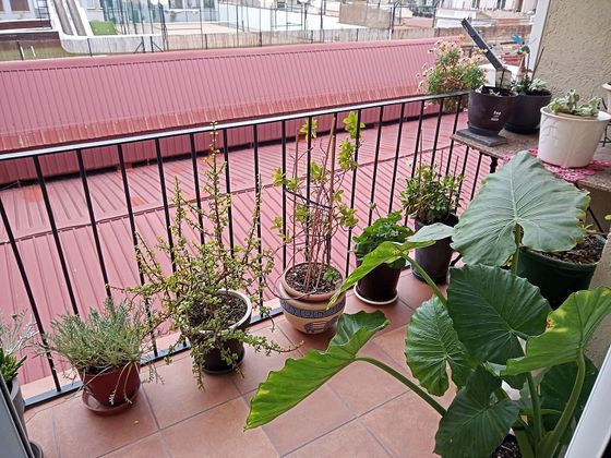 Foto 2 de Venta de piso en calle Girona Sobre Diagonal de 3 habitaciones con terraza y balcón
