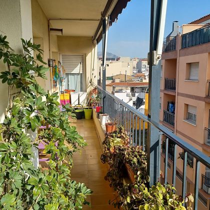 Foto 1 de Venta de piso en Sant Pere Nord de 4 habitaciones con terraza y balcón
