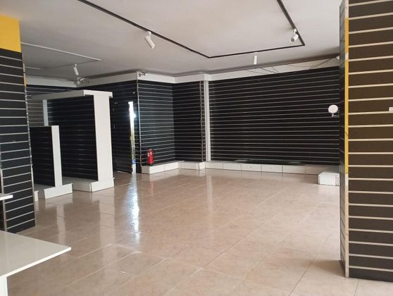 Foto 1 de Alquiler de local en La Constitución - Canaleta con aire acondicionado