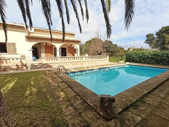 Foto 1 de Xalet en venda a calle Del Redol de 4 habitacions amb terrassa i piscina