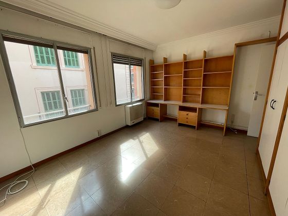 Foto 2 de Piso en venta en Sant Gervasi - Galvany de 3 habitaciones con calefacción