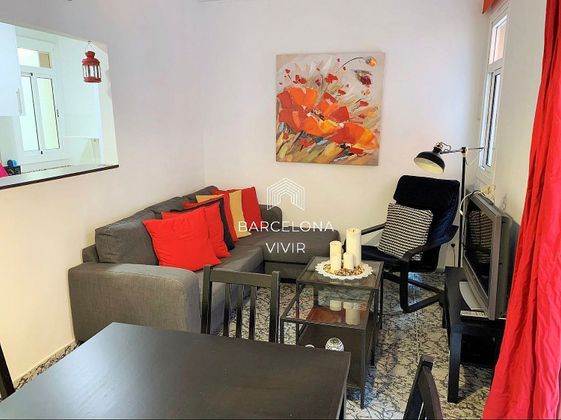 Foto 2 de Piso en venta en calle Joaquín Costa de 2 habitaciones con muebles y balcón