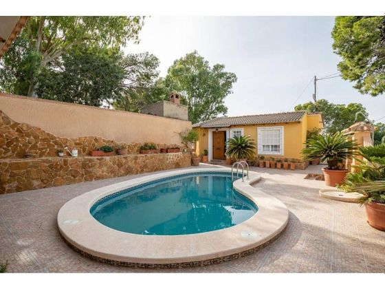 Foto 1 de Xalet en venda a Zona Pueblo de 4 habitacions amb piscina i jardí