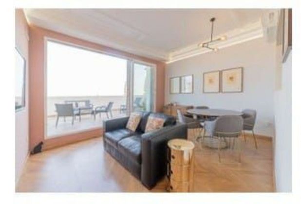 Foto 2 de Àtic en venda a El Mercat de 2 habitacions amb terrassa i aire acondicionat