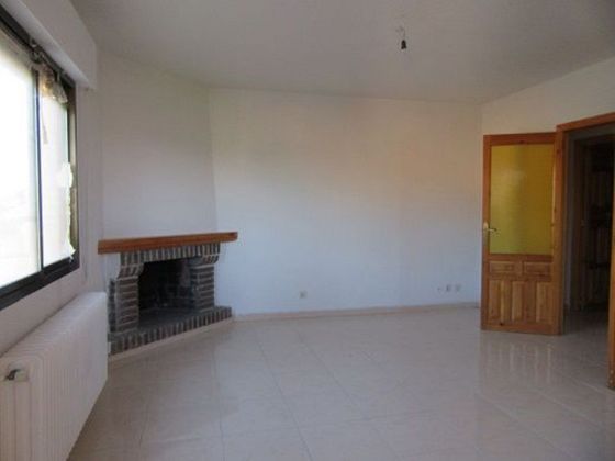Foto 2 de Piso en venta en Casla de 3 habitaciones con terraza y aire acondicionado