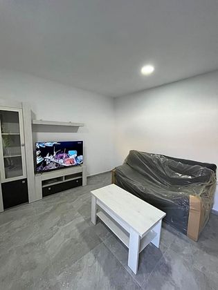 Foto 2 de Alquiler de piso en Campanillas de 1 habitación con terraza y muebles