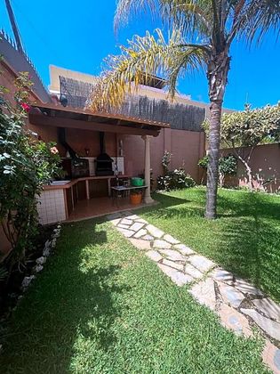 Foto 2 de Casa adossada en venda a Mangas Verdes - Las Flores - Parque del Sur de 4 habitacions amb terrassa i garatge