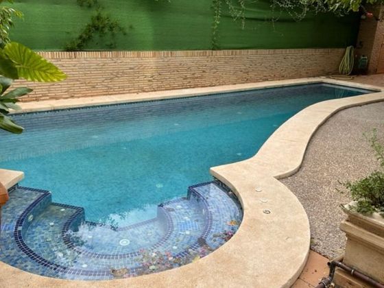 Foto 1 de Casa en venda a Picanya de 7 habitacions amb terrassa i piscina