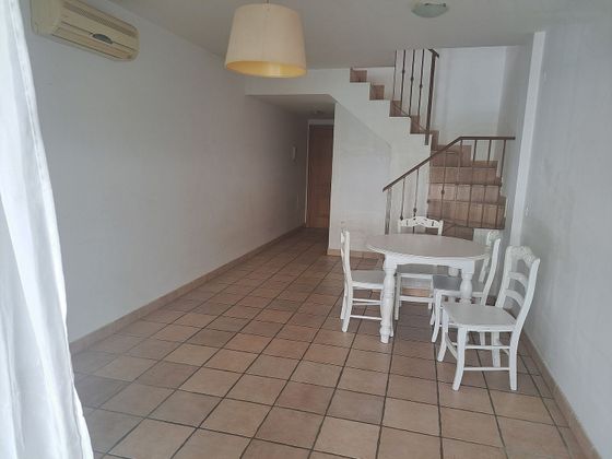 Foto 2 de Dúplex en venda a calle Avellano de 4 habitacions amb terrassa i garatge