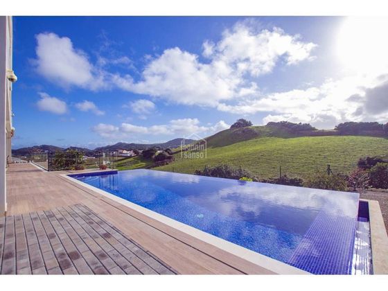 Foto 2 de Casa en venda a Mercadal (Es) de 4 habitacions amb terrassa i piscina
