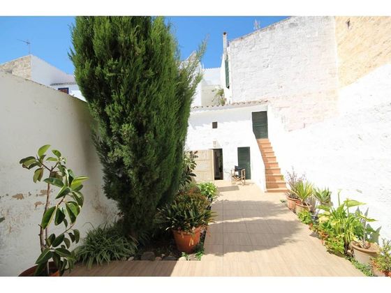Foto 2 de Piso en venta en Ciutadella de 5 habitaciones con terraza