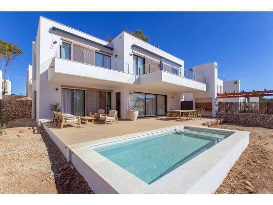 Foto 2 de Casa en venta en Mercadal (Es) de 4 habitaciones con terraza y piscina