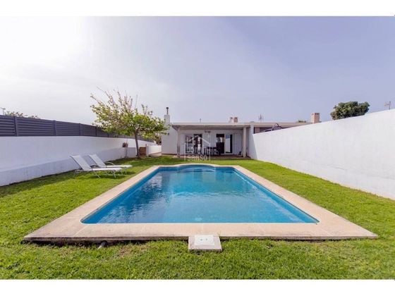 Foto 1 de Casa en venta en Cala Llonga-Sa Mesquida de 3 habitaciones con terraza y piscina