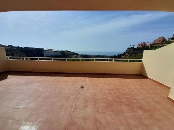 Foto 1 de Pis en venda a Calahonda de 2 habitacions amb terrassa i piscina