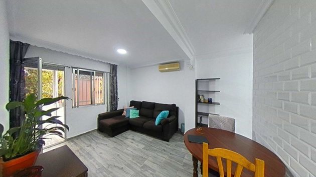 Foto 1 de Piso en alquiler en calle Santa Lucía de 2 habitaciones con terraza y muebles