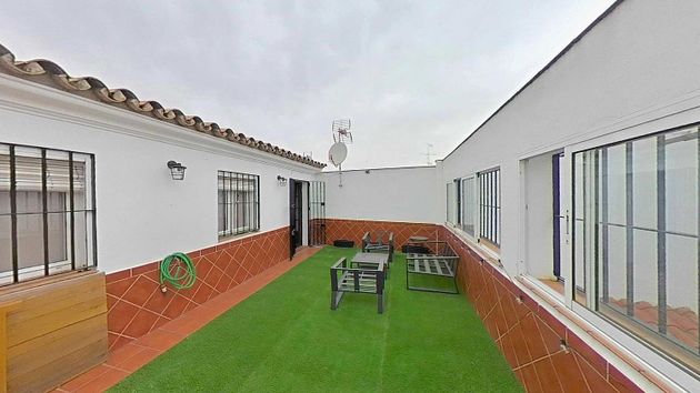 Foto 2 de Venta de chalet en calle Rafael Beca de 3 habitaciones con terraza y aire acondicionado