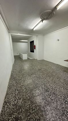 Foto 2 de Local en venta en calle Del Pou Dolç de 269 m²