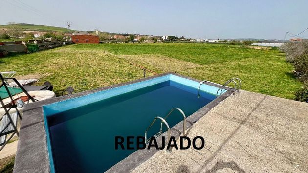 Foto 1 de Xalet en venda a calle Nacional de 1 habitació amb piscina i jardí