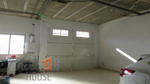 Foto 2 de Xalet en venda a Benaguasil de 5 habitacions amb terrassa i garatge