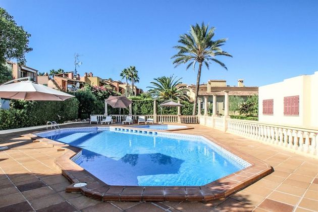 Foto 2 de Casa en venda a S'Arenal-Son Verí de 4 habitacions amb terrassa i piscina