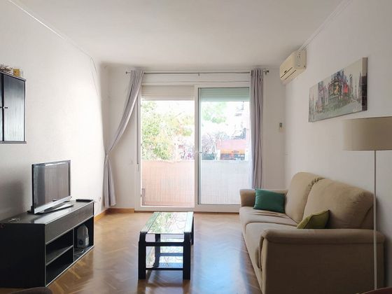Foto 2 de Pis en venda a Les Corts de 4 habitacions amb terrassa i mobles