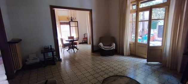 Foto 2 de Casa en venda a Sarrià de 7 habitacions amb terrassa i jardí