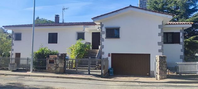 Foto 2 de Venta de chalet en Maçanet de Cabrenys de 5 habitaciones con terraza y garaje
