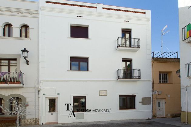 Foto 2 de Pis en venda a plaza De la Vila de 3 habitacions amb balcó