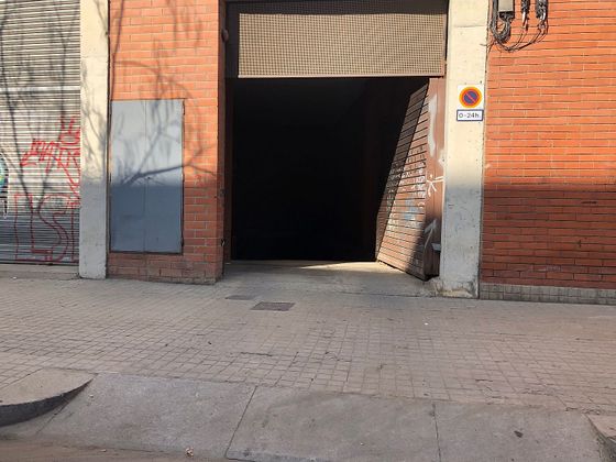 Foto 1 de Alquiler de garaje en calle Bolivia de 10 m²