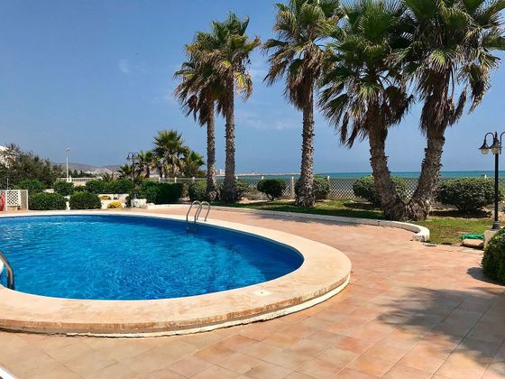 Foto 1 de Casa adosada en venta en La Vega - Marenyet de 3 habitaciones con terraza y piscina