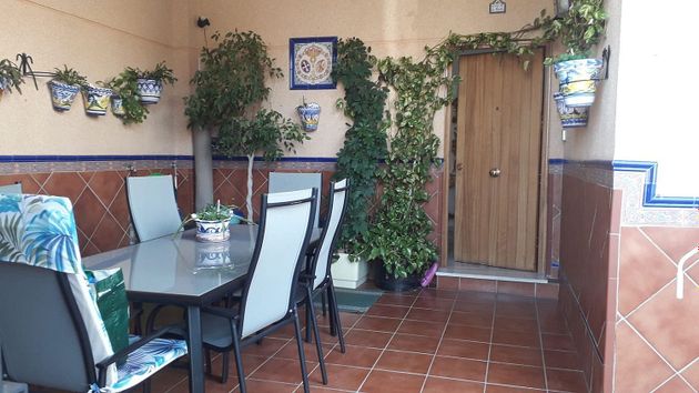 Foto 1 de Casa en venda a Zona Avda. Juan de Diego - Parque Municipal  de 4 habitacions amb terrassa i jardí