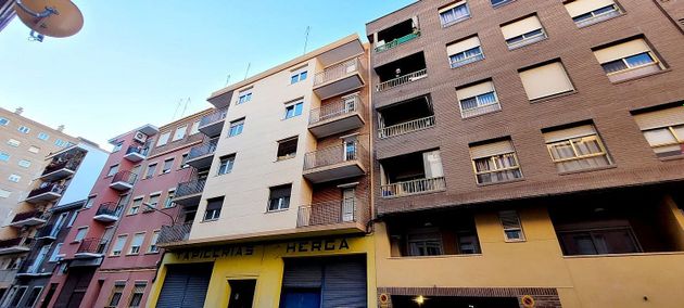 Foto 1 de Edifici en venda a La Almozara amb calefacció i ascensor