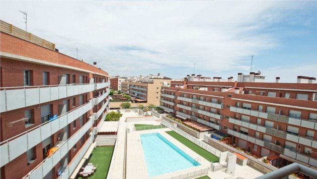 Foto 2 de Pis en venda a Via Europa - Parc Central de 2 habitacions amb terrassa i piscina