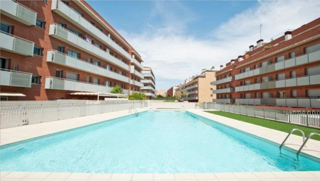 Foto 1 de Pis en venda a Via Europa - Parc Central de 2 habitacions amb terrassa i piscina