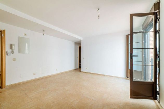 Foto 2 de Piso en venta en Santos de la Humosa (Los) de 2 habitaciones con garaje y ascensor
