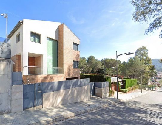 Foto 1 de Venta de casa en Sant Fost de Campsentelles de 3 habitaciones y 416 m²