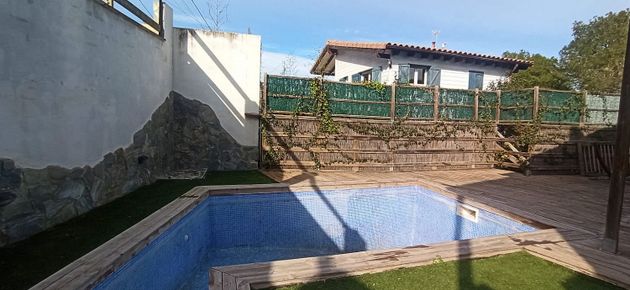 Foto 2 de Casa en venda a Airesol de 4 habitacions amb piscina