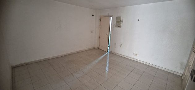 Foto 2 de Venta de piso en Orihuela ciudad de 2 habitaciones con aire acondicionado