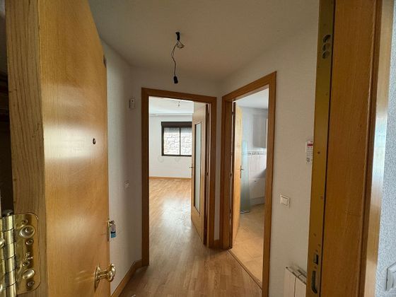 Foto 2 de Piso en venta en Miraflores de la Sierra de 3 habitaciones con garaje y calefacción