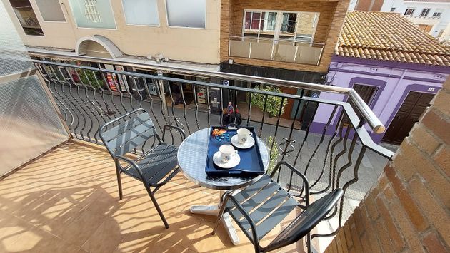 Foto 1 de Pis en lloguer a Centre - Pineda de Mar de 2 habitacions amb terrassa i mobles