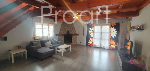Foto 2 de Casa rural en venda a Vallgorguina de 4 habitacions amb garatge i balcó