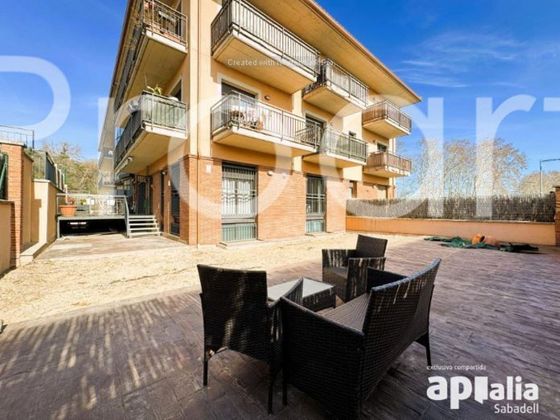 Foto 2 de Piso en venta en Santa Eulàlia de Ronçana de 4 habitaciones con terraza y garaje