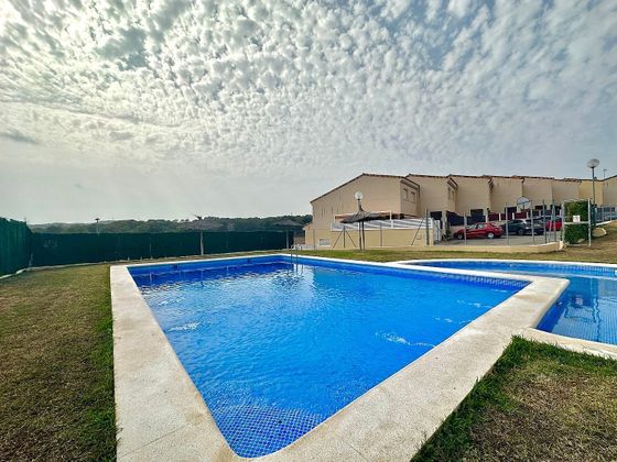 Foto 1 de Casa adossada en venda a Santa Maria-Eixample-Sud Sumella de 3 habitacions amb terrassa i piscina