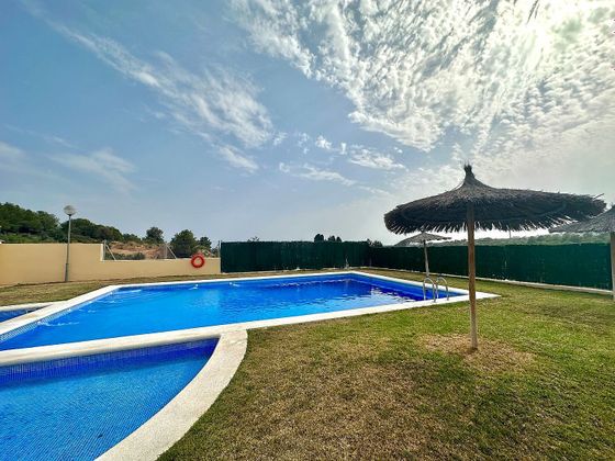 Foto 2 de Casa adossada en venda a Santa Maria-Eixample-Sud Sumella de 3 habitacions amb terrassa i piscina