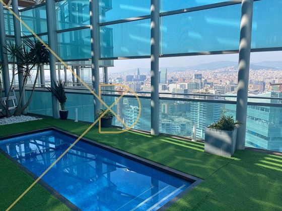 Foto 1 de Àtic en venda a Diagonal Mar i el Front Marítim del Poblenou de 4 habitacions amb terrassa i piscina