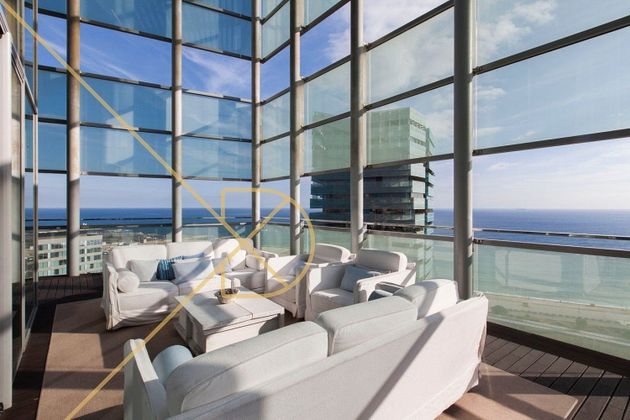 Foto 2 de Àtic en venda a Diagonal Mar i el Front Marítim del Poblenou de 3 habitacions amb terrassa i piscina