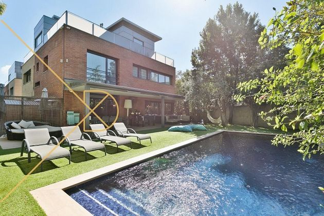 Foto 2 de Venta de chalet en Sarrià de 5 habitaciones con terraza y piscina