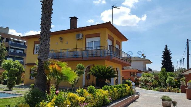 Foto 1 de Casa en venda a Palau-solità i Plegamans de 5 habitacions amb terrassa i jardí
