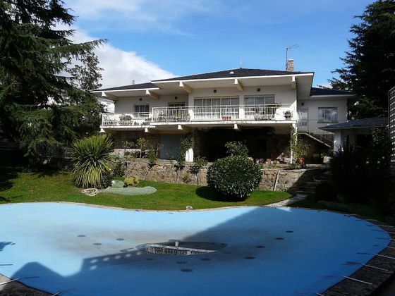 Foto 1 de Chalet en venta en Miraflores de la Sierra de 4 habitaciones con terraza y piscina